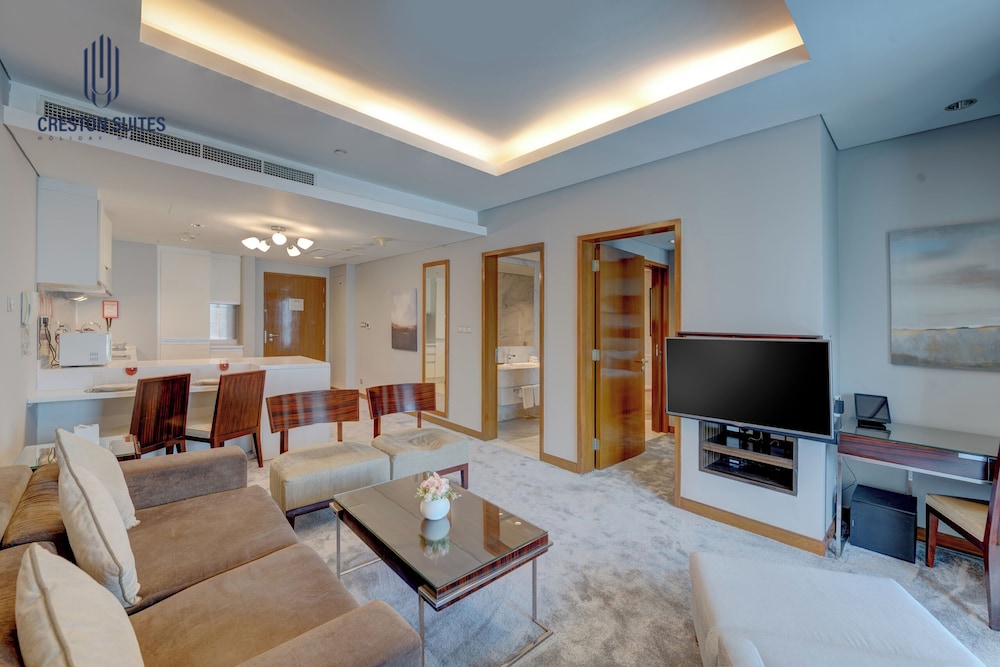 Downtown Luxury 1BR  Mall View, Pool, Parking G