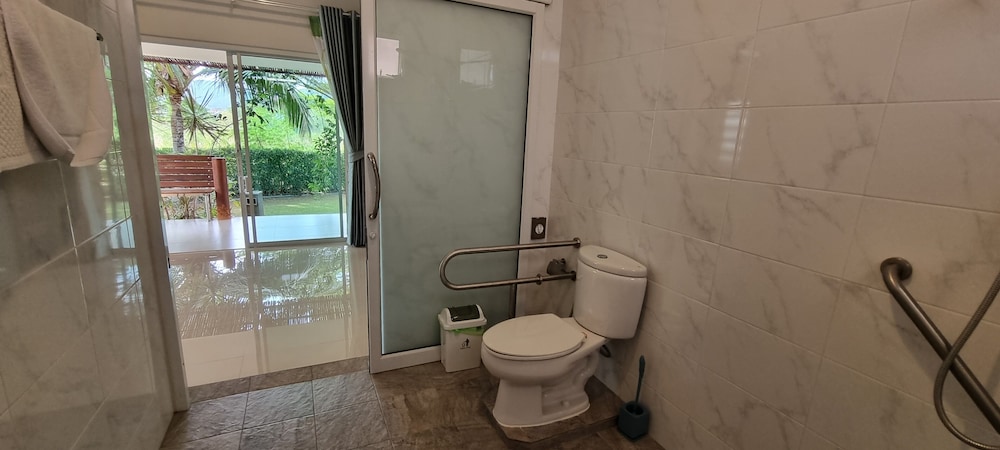 Villa, Accessible photo 2