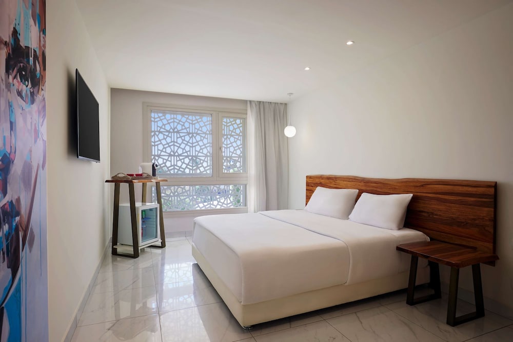 Standard Suite, Courtyard View