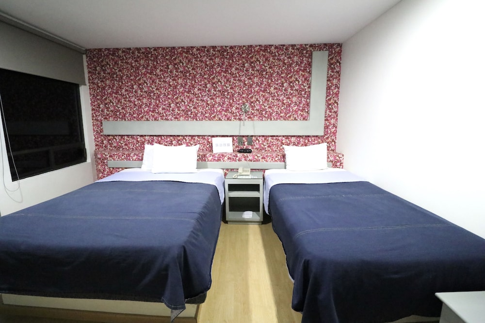 Standard Room photo 3