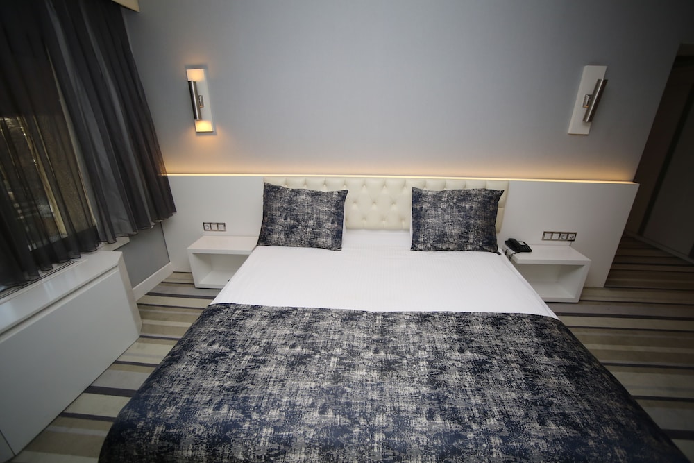 Deluxe Room - Photo 4