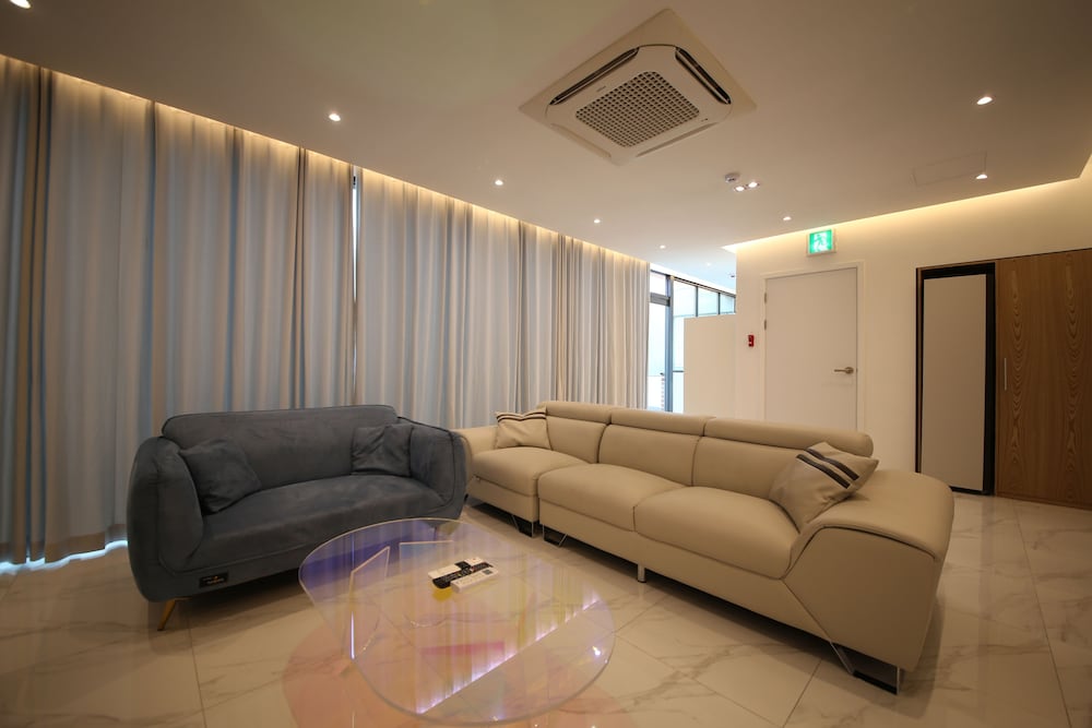 Rooftop Party Room photo 3