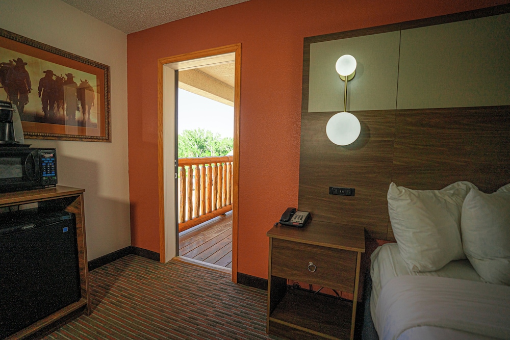 Room, 1 King Bed, Non Smoking, Balcony photo 3
