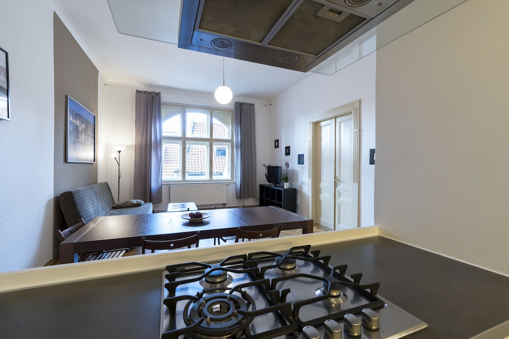 Family Apartment, 2 Bedrooms, Non Smoking, Kitchenette thumbnail 5