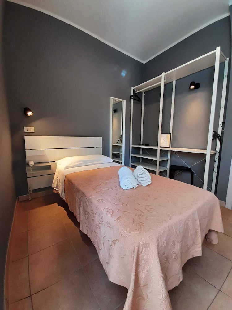 Economy Single Room, Balcony photo 1