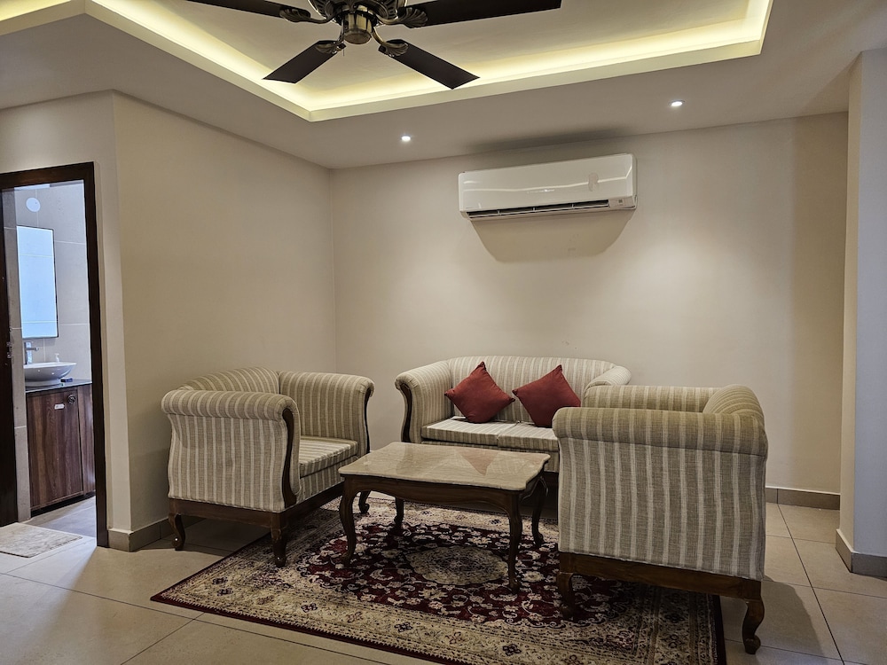 Executive Suite photo 2