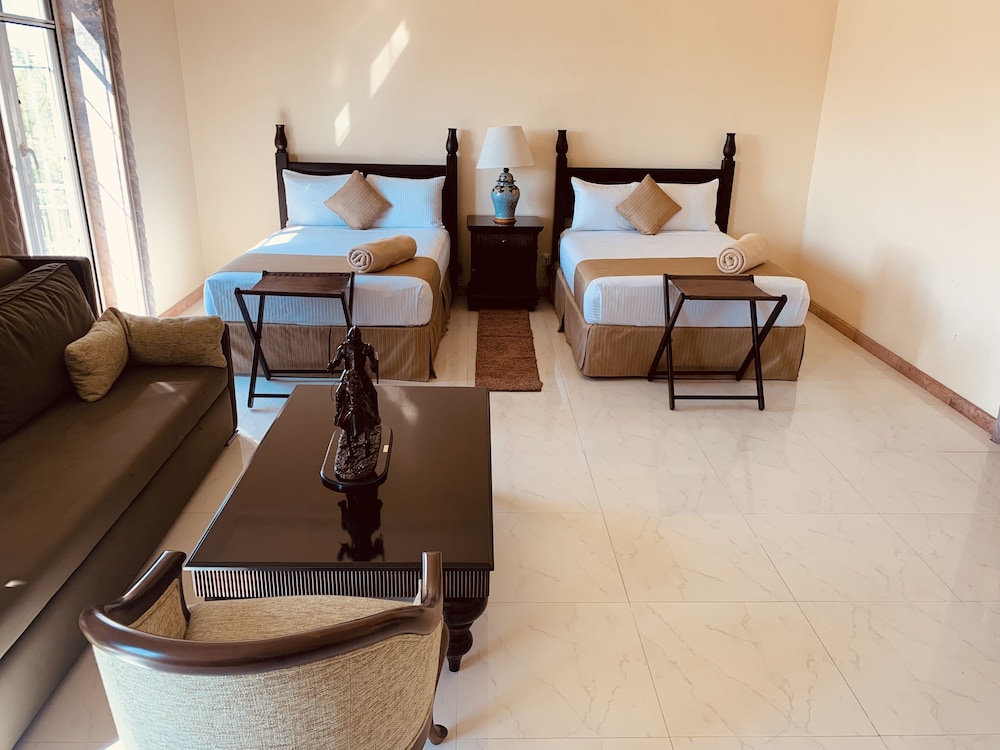 Deluxe Studio Suite, Multiple Beds, Non Smoking, Golf View (Jacuzzi)