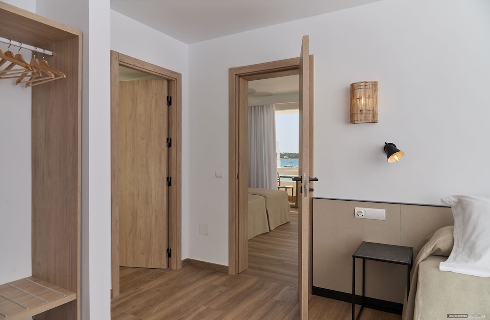 Apartment, 1 Bedroom, Balcony, City View photo 3