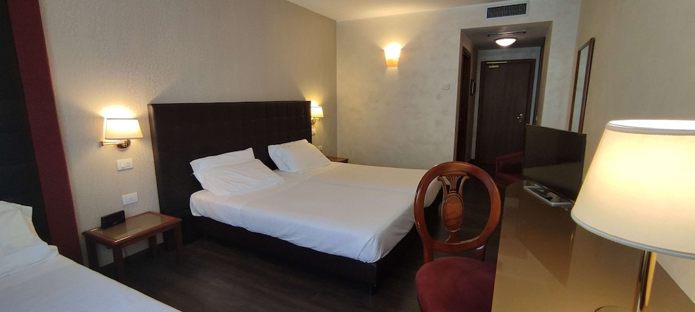Superior Room, Multiple Beds
