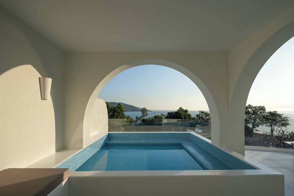 Grand Double Room, 1 Queen Bed, Ocean View