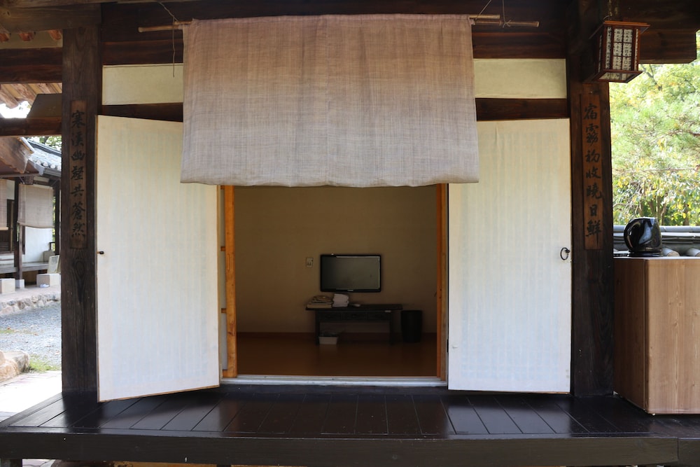 Traditional Room (Daemoonchae) photo 1