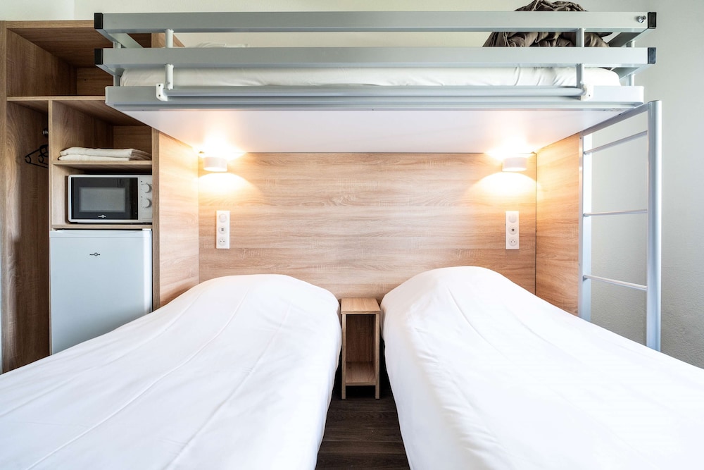 Comfort Room, 3 Twin Beds