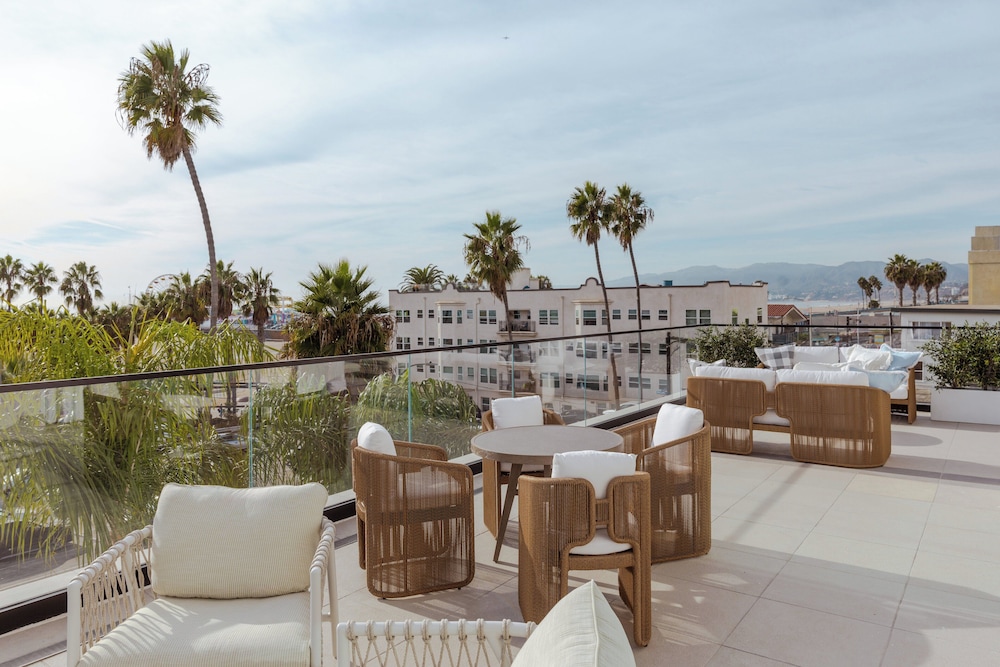 Malibu Terrace King Suite