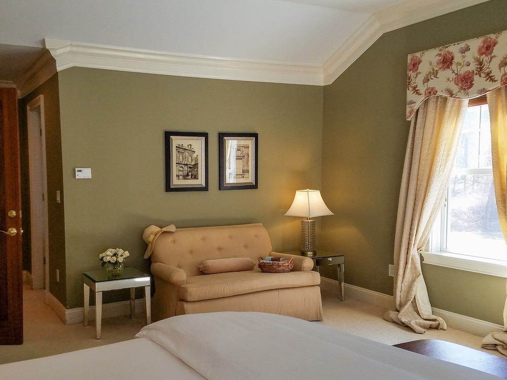 Luxury Room, 1 Bedroom, Non Smoking (Room 321) photo 3