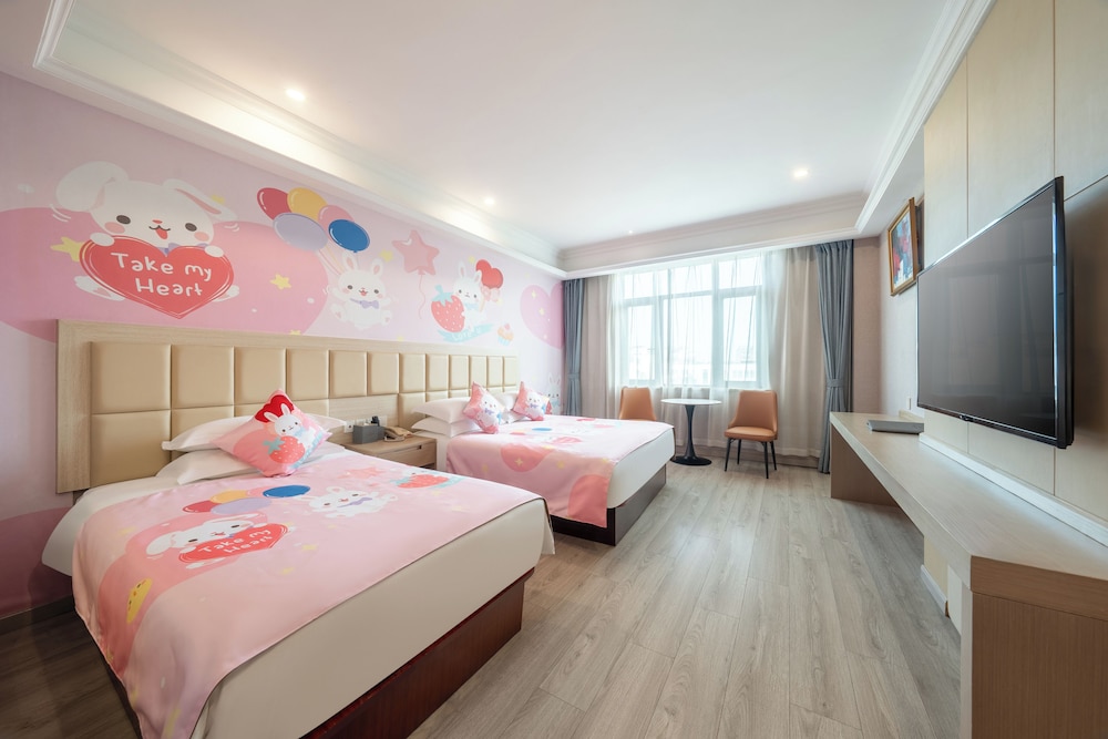 Standard Parent Child Room