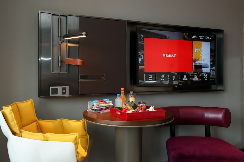 Ethos Theatron Junior Suite