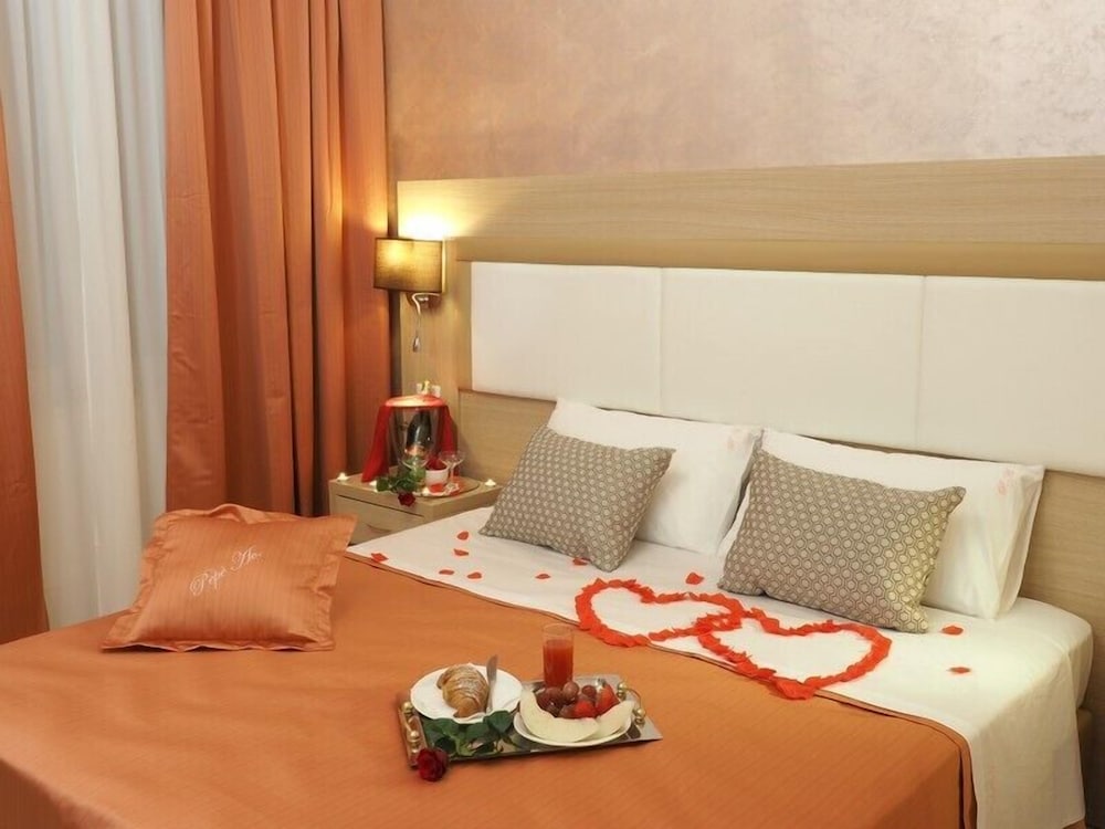Deluxe Triple Room photo 3