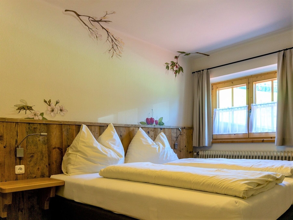 Classic Double Room, Mountain View photo 3