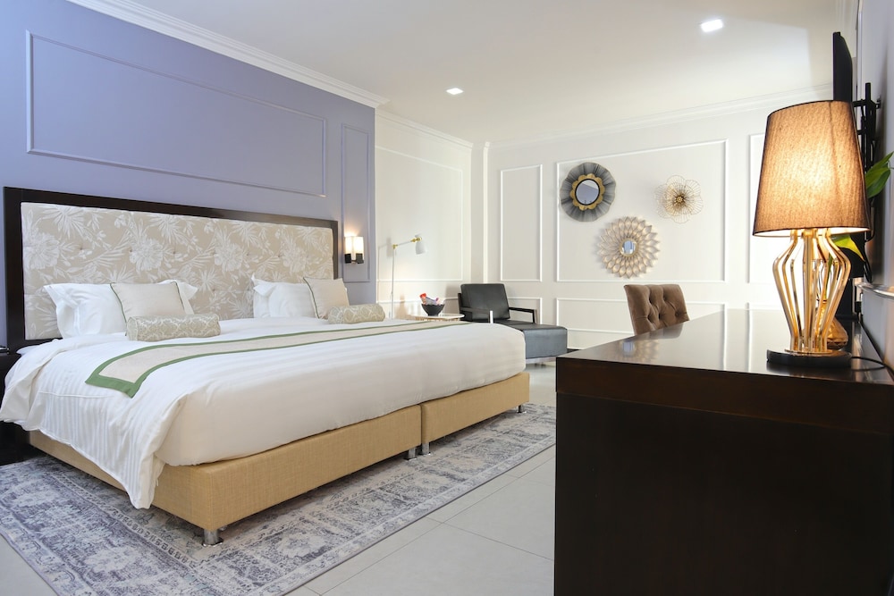 Suite Room Tower Building photo 3
