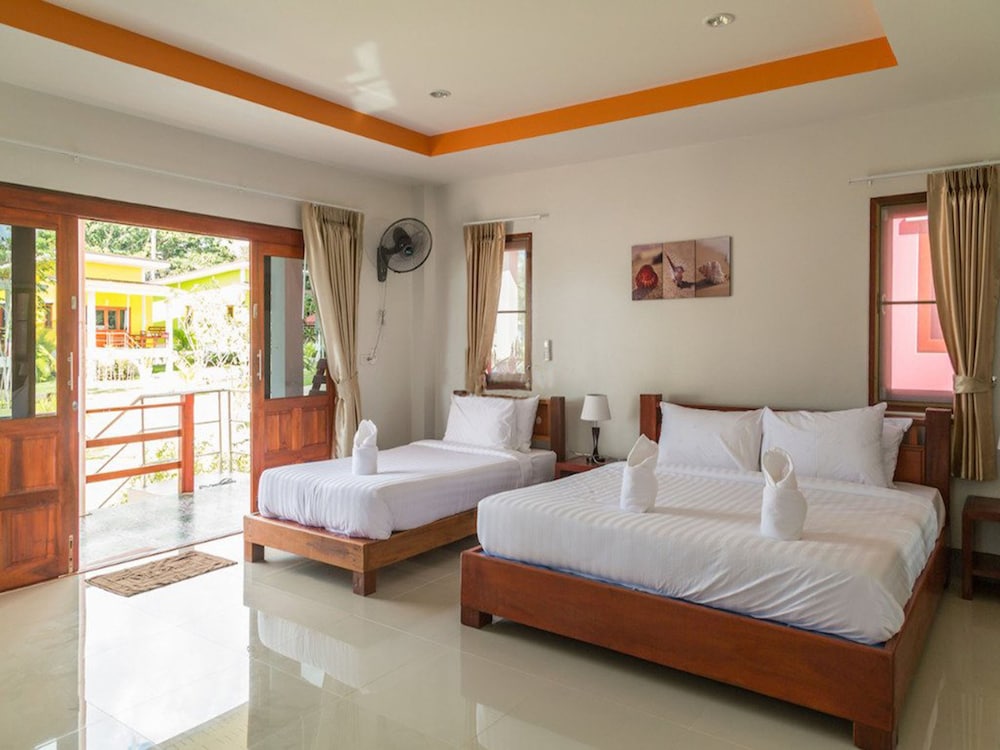 Family Deluxe Bungalow with Balcony