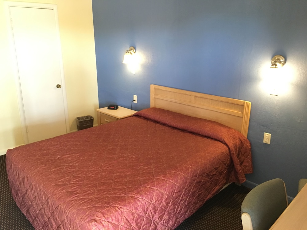 Room, 1 Queen Bed photo 2