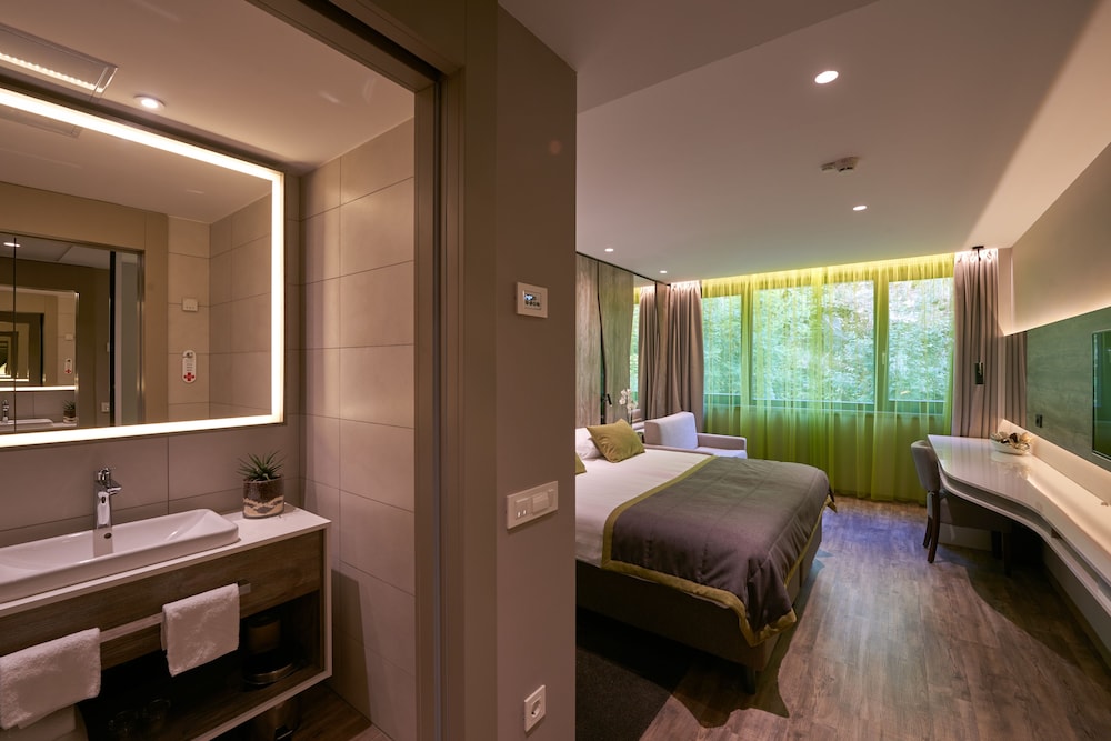 Standard Twin Room photo 3