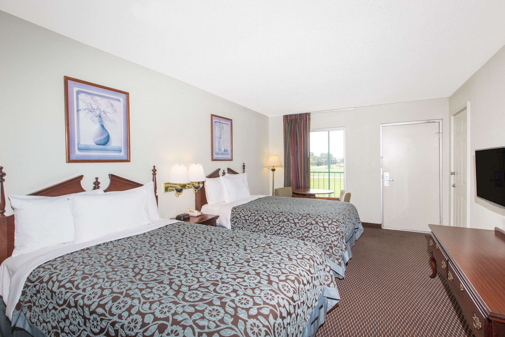 Double Room, 2 Double Beds, Smoking - Photo 1