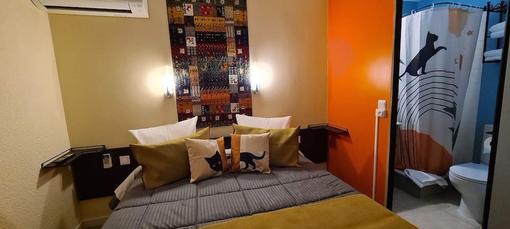 Classic Double Room - Photo 21