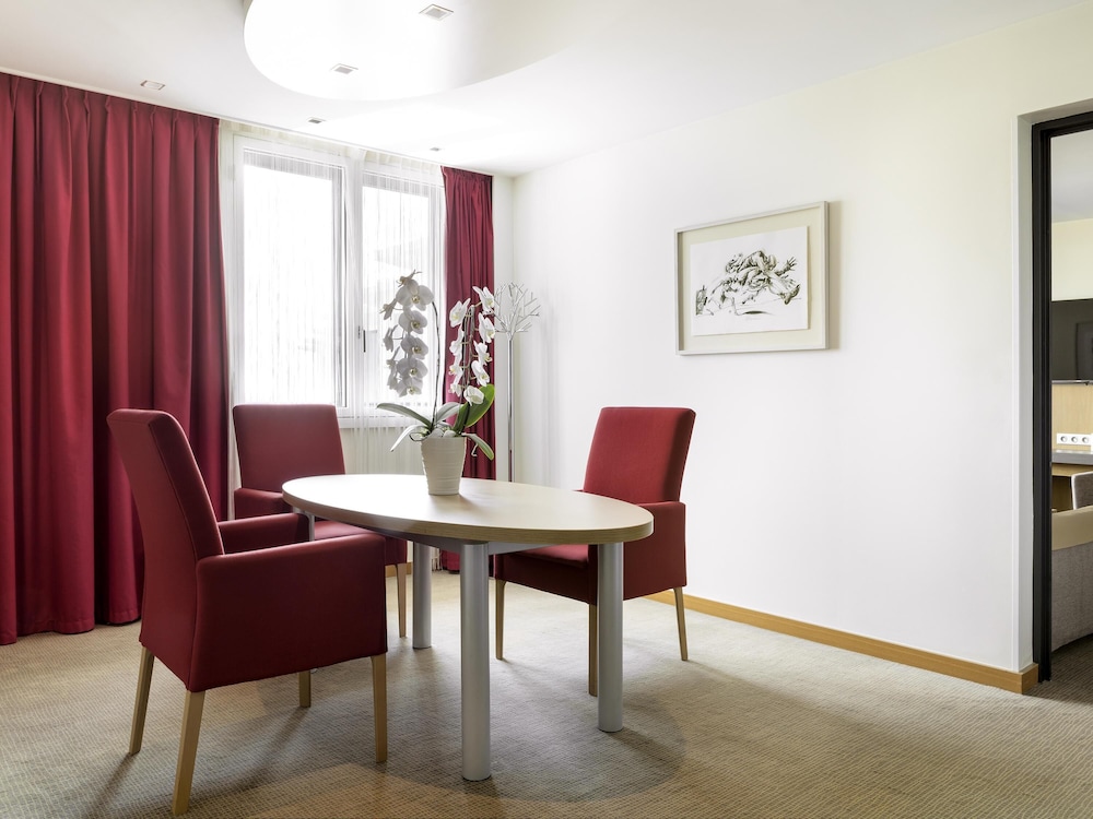 Junior Suite, 1 Double Bed with Sofa bed photo 2