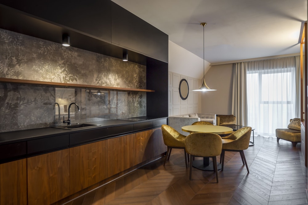 Suite, 1 Bedroom (River view & Spa Access)
