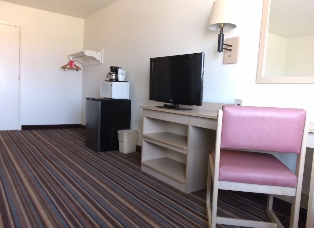 Standard Double Room, 2 Double Beds, Non Smoking, Private Bathroom photo 1
