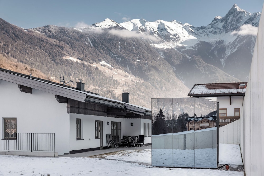 Traditional Chalet, Mountain View photo 1
