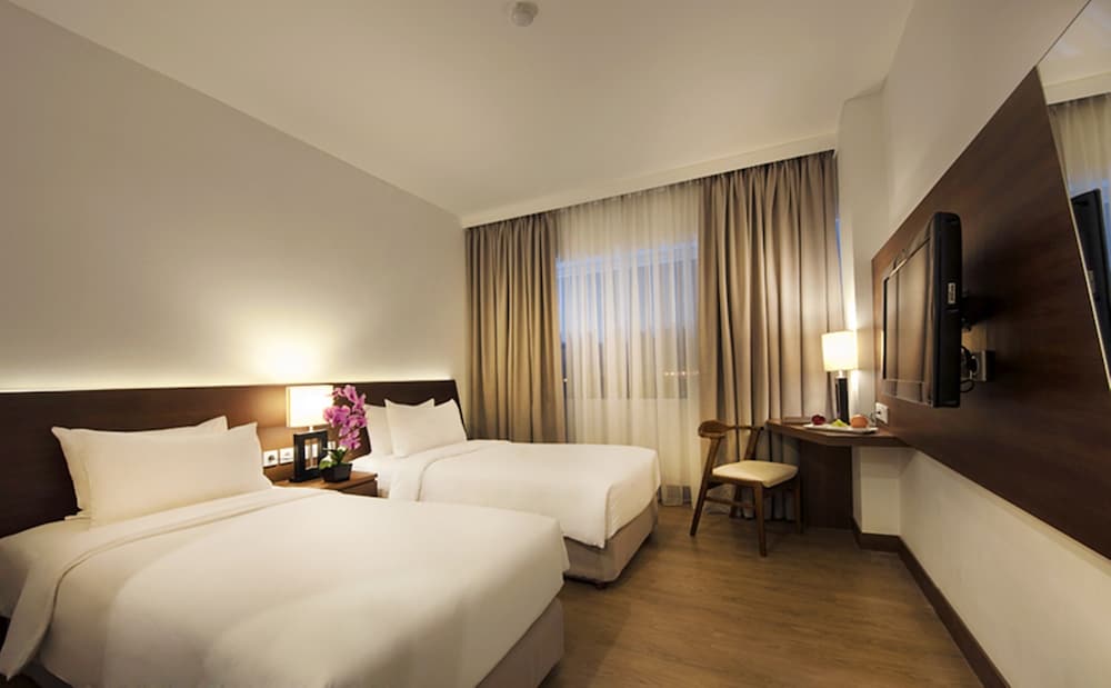 Deluxe King Room photo 2