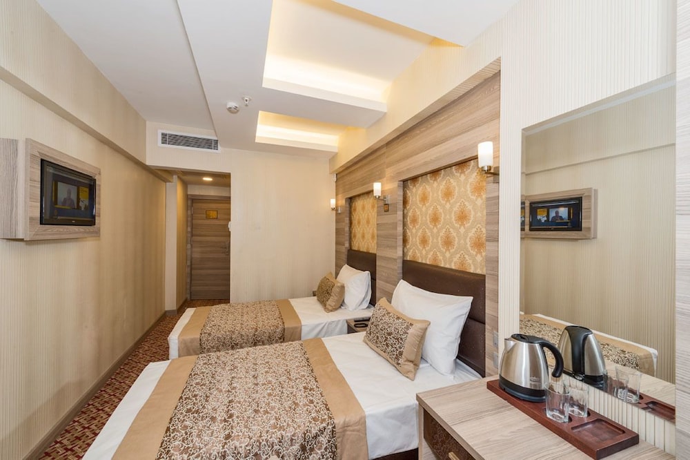 Standard Double or Twin Room photo 1