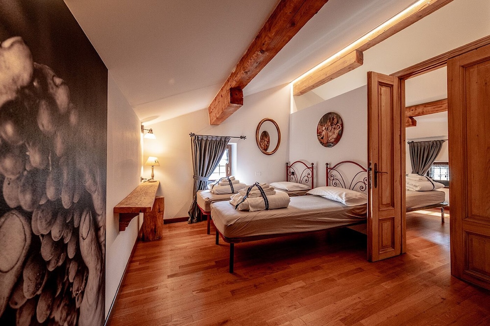 Quadruple Room - Photo 1