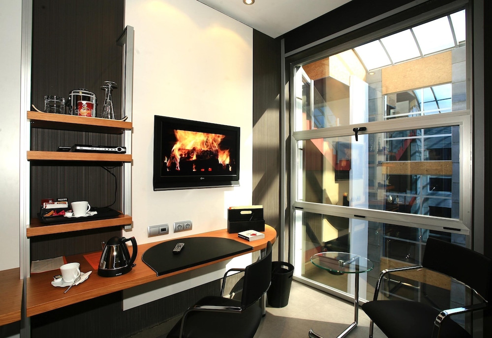 Standard Double Room - Photo 3