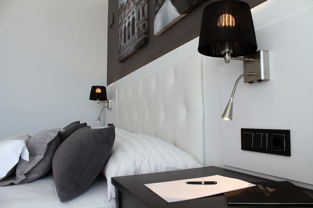 Quadruple Room (2adults+2children)