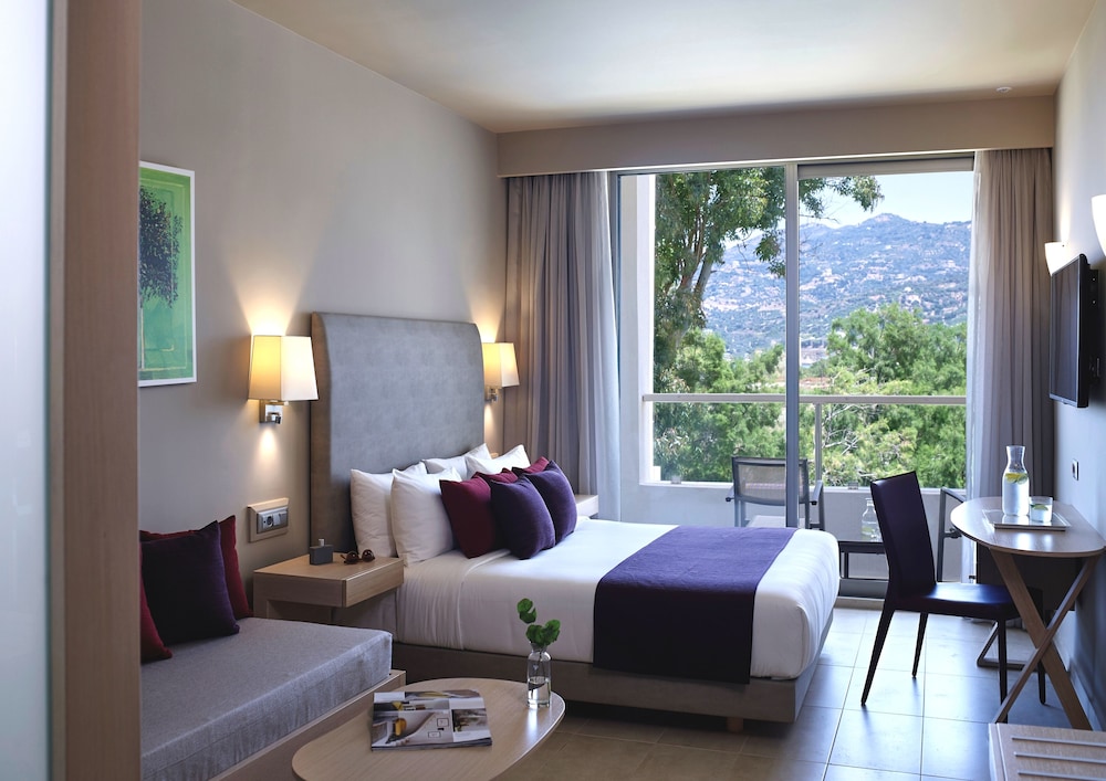 Double Room Inland View for 4 - Photo 1