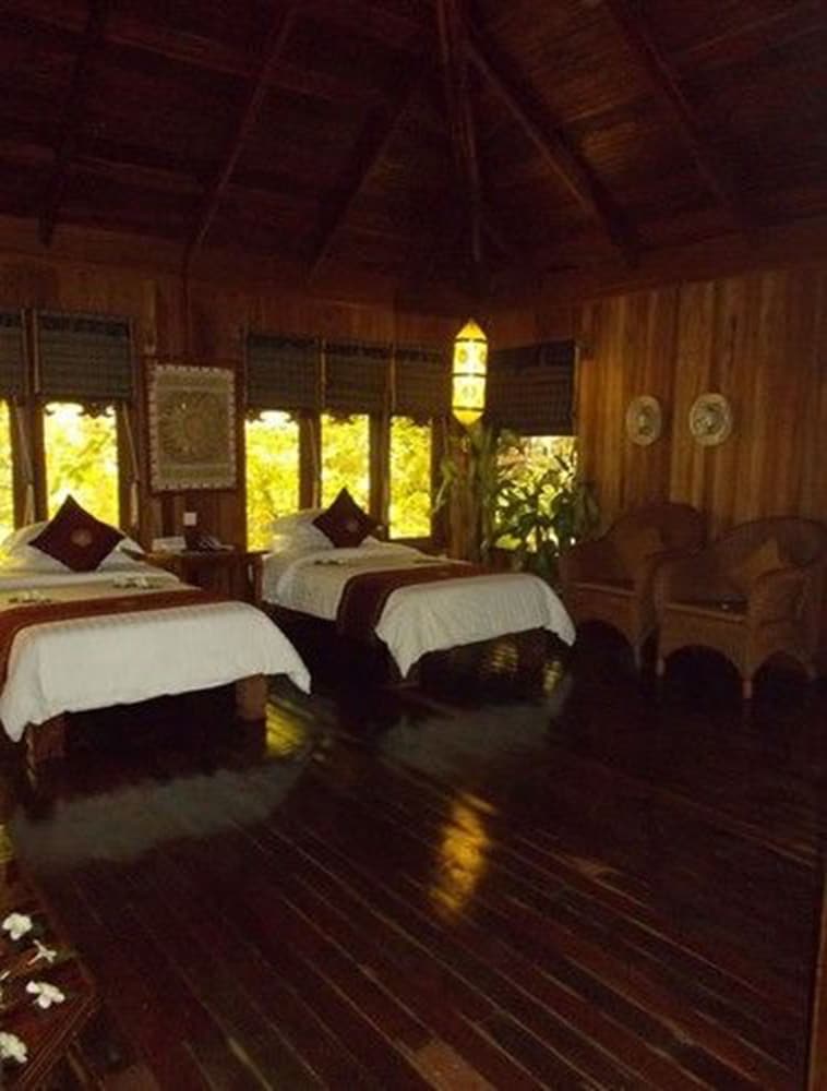 Deluxe Room, Garden View