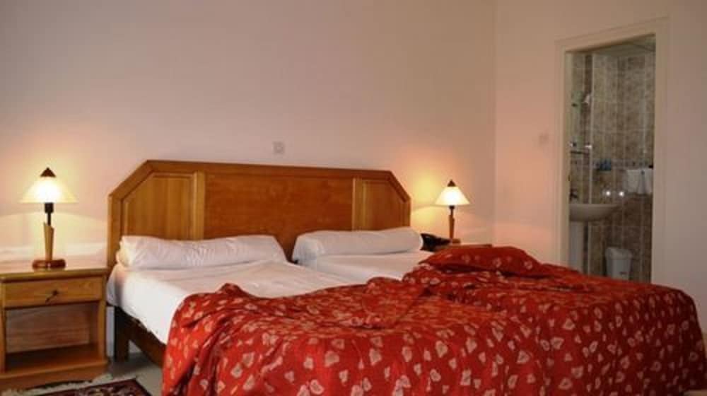 Double Room - Photo 6