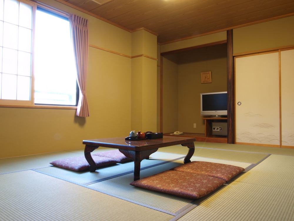 Single Japanese-Style Room