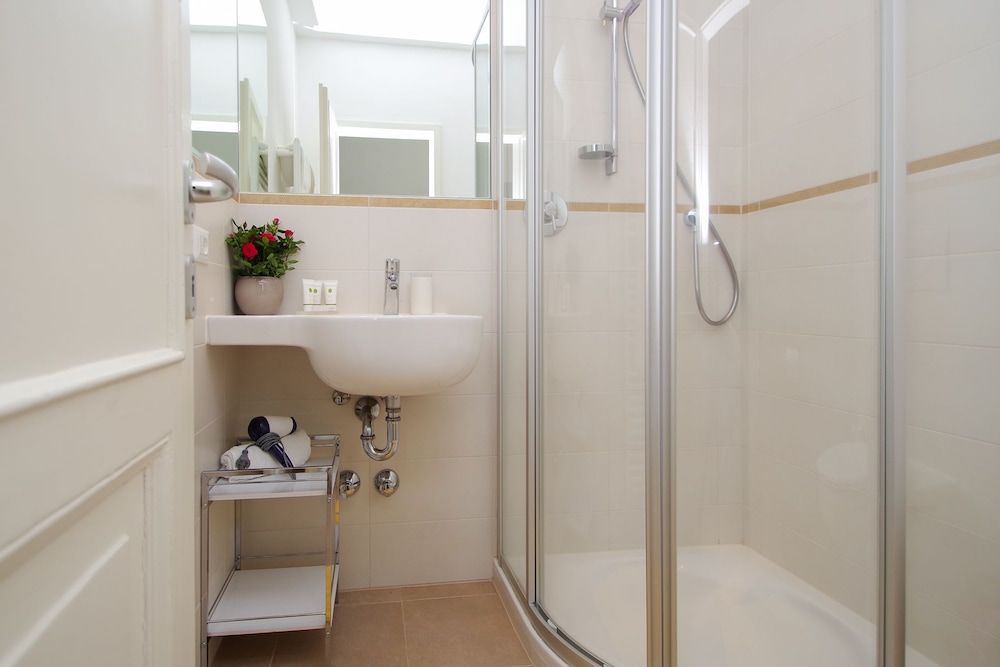 Deluxe Condo, 1 Bedroom, Garden View, Garden Area, photo 6