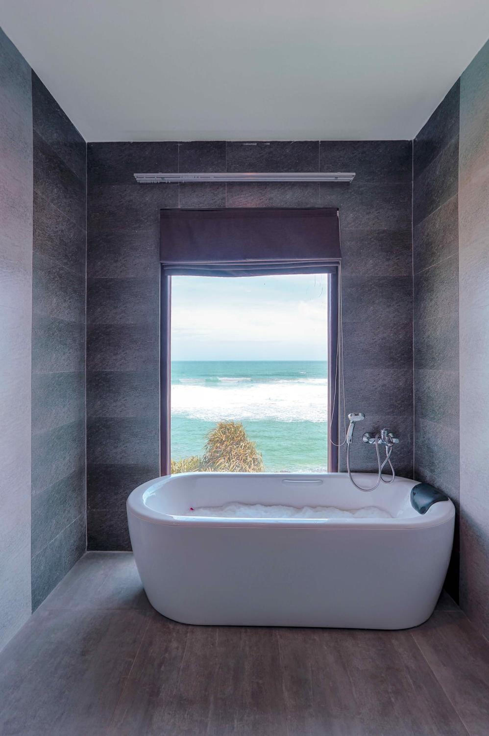 Studio with Sea View