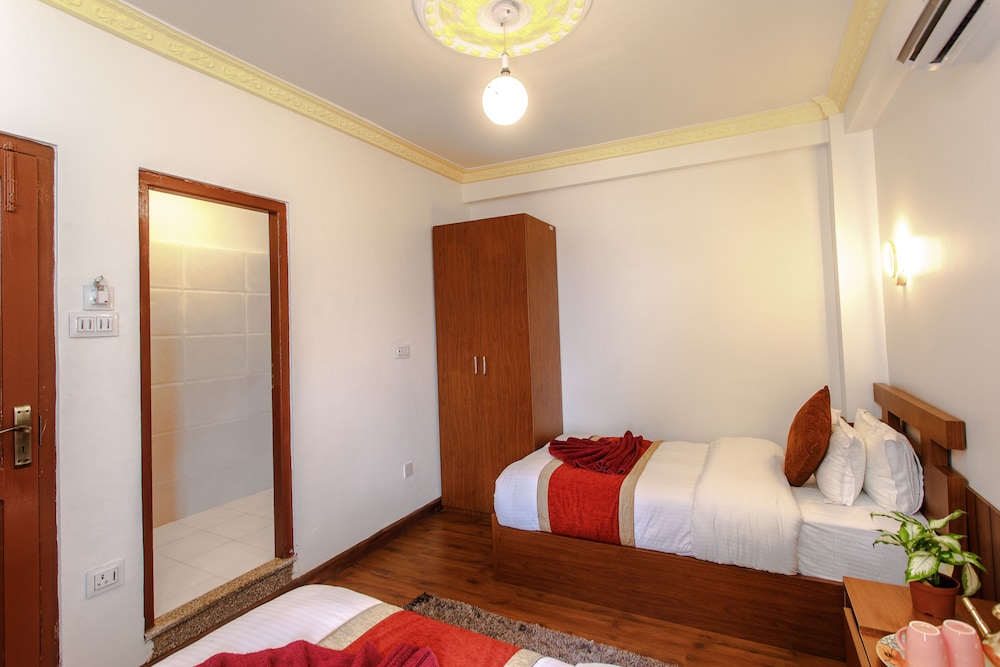 Standard Yoga Shared Room (Same Gender Double Room) photo 2