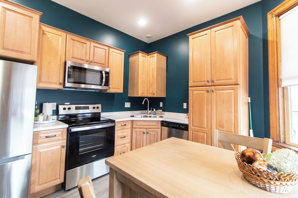 One Bedroom Apartment Unit 1 photo 2