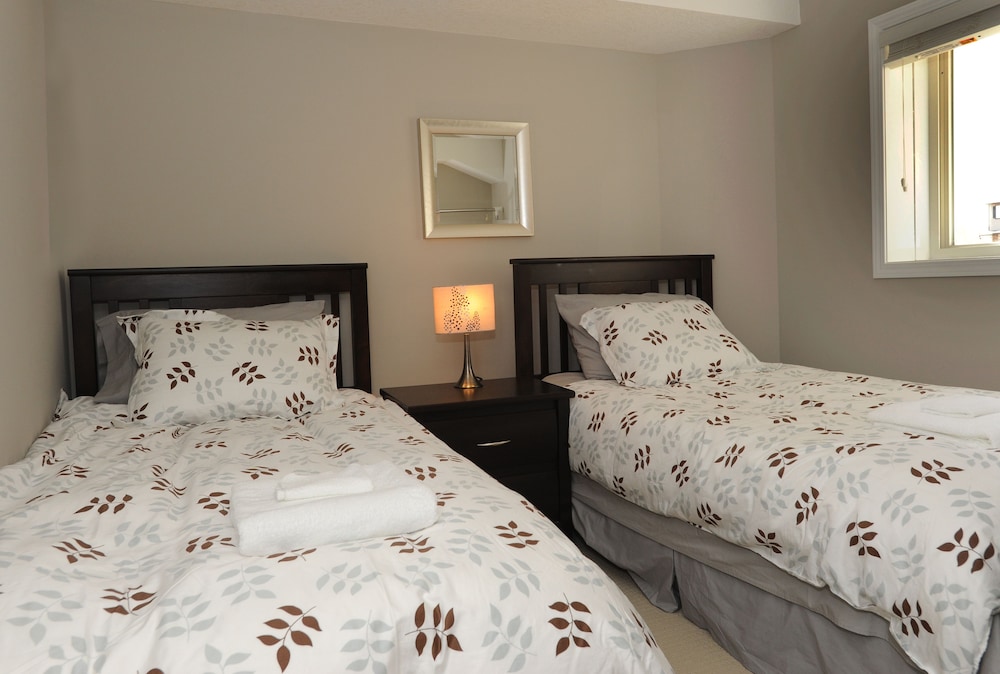 King or Double Room with Shared Bath-Type 3 (No pets) photo 3