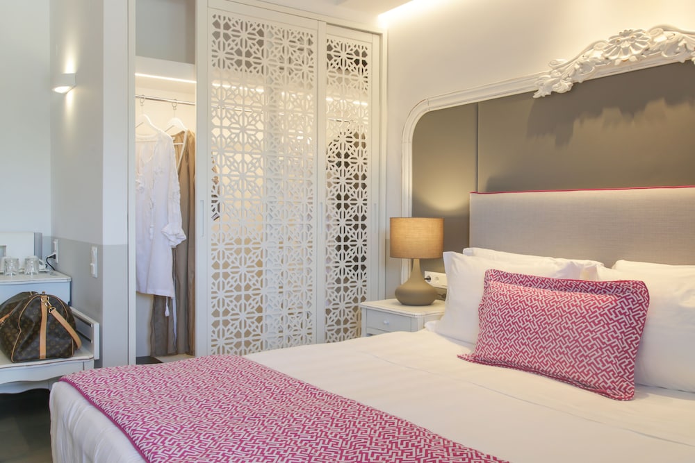 Two Bedroom Suite with Private Pool photo 2