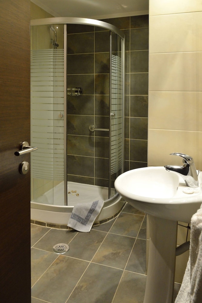 Executive Maisonette Sea View - Photo 9