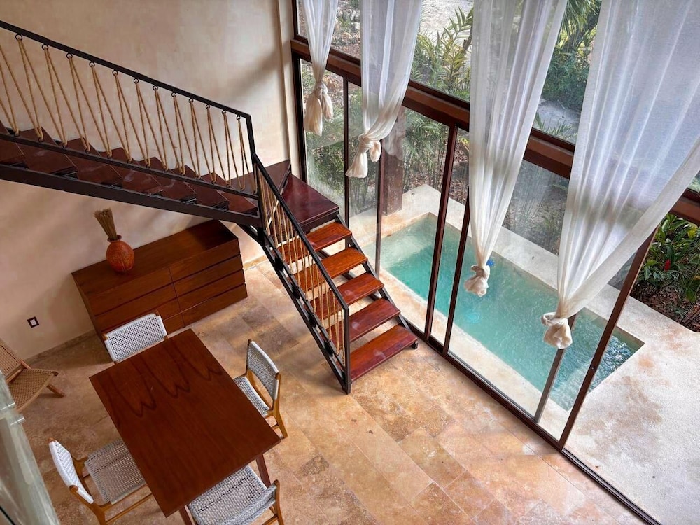 Luxury Villa, Garden View