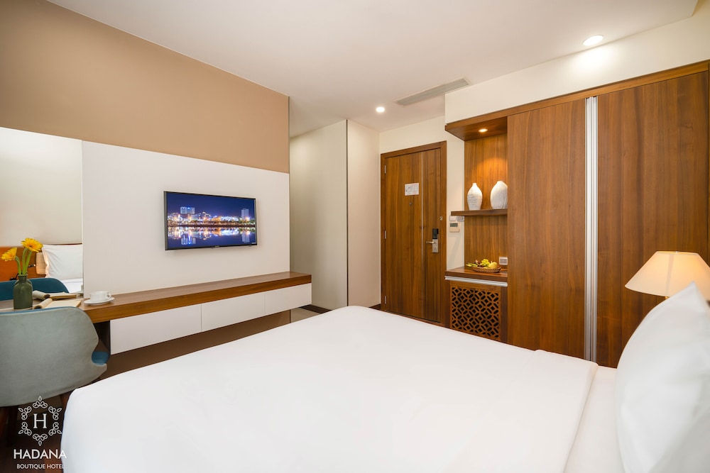 Superior Double Room, 1 Queen Bed, City View photo 2